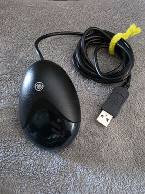 ^ GE Wired USB Optical Mouse in Black